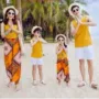 Áo dài cách bố mẹ mùa hè Áo thun đi biển đi biển quần vest vest phù hợp với du lịch Thái Lan nhóm quần áo mẹ và con gái mẹ và con áo yếm gia đình