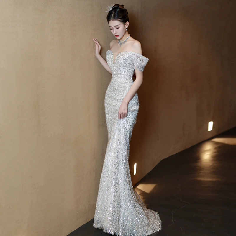 Fish -tail wedding dress 2024 new bride's small one word shoulder, the main wedding dress, high -end heavy work, go out to welcome the gauze