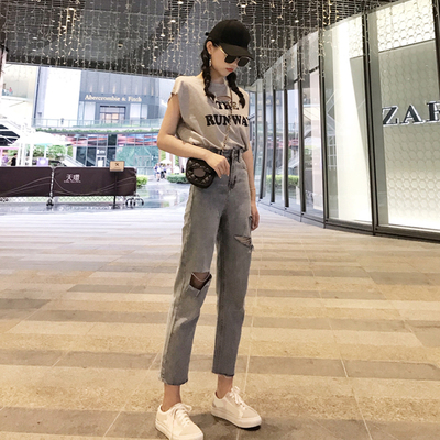 2018 nữ mùa hè mới Hàn Quốc phiên bản của hoang dã retro chic thời trang phù hợp với là mỏng T-Shirt thẳng chín điểm jeans triều