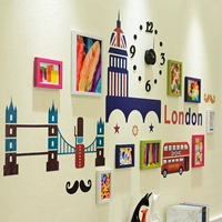 Белая розовая синяя и зеленая |