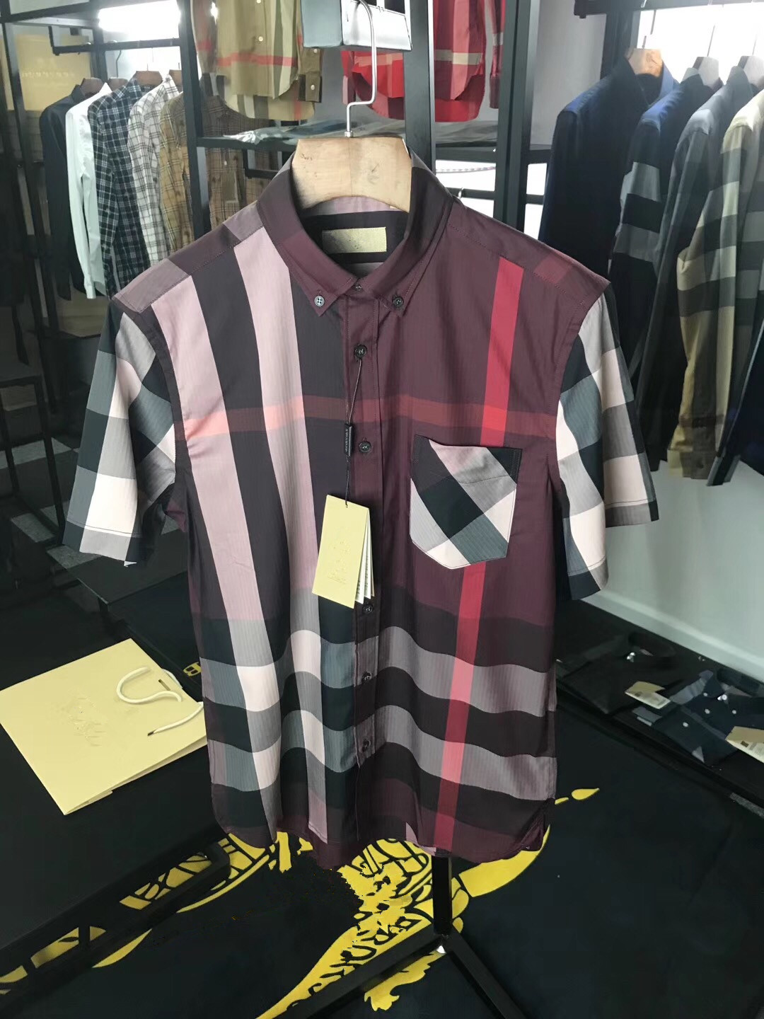Claretnew pattern Europe and America lattice shirt men's wear home Short sleeve lovers classic letter rainbow Britain Check pattern Big size shirt b