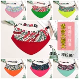 Большая собака поглощение нагрусь встряхнут гранулированное рту водяное полотенце Аразха, сражаясь с золотой собакой собака, собака, собака, собака, собака, собака с собакой