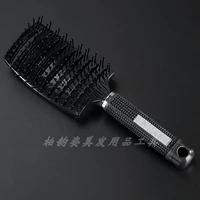 Большое изгибание ребер расчесывание (черное)