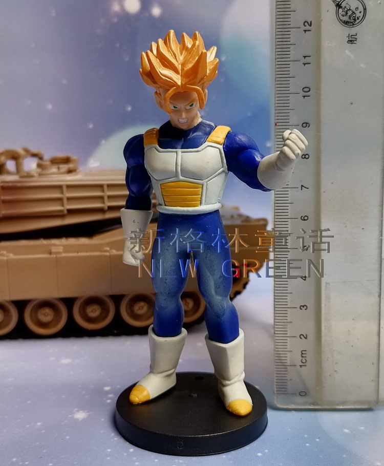 TranX (With Rear Base)Genuine bulk cargo Qilongzhu Z name of a fictitious monkey with supernatural powers Gohan  Bick Begita Special effects scene Box egg Garage Kit