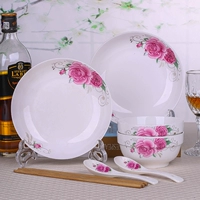 Розовые 2 миски, 2 тарелки, 2 ложки и 2 палочки для еды