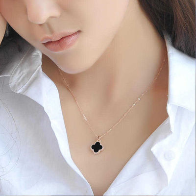 钛钢四叶草项链女不掉色银锁骨项链学生韩版简约脖子饰品情人礼物