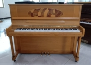 Hàn Quốc nhập khẩu đàn piano cũ U121 dọc ba lợi ích màu trắng gỗ giá thấp cho người mới bắt đầu thử nghiệm nhà trẻ em - dương cầm