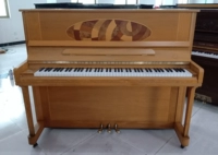 Hàn Quốc nhập khẩu đàn piano cũ U121 dọc ba lợi ích màu trắng gỗ giá thấp cho người mới bắt đầu thử nghiệm nhà trẻ em - dương cầm piano kawai