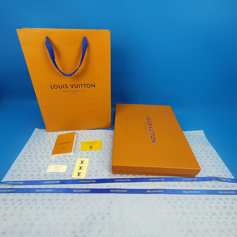 T-shirt / Scarf Box + Bag + Ribbon + Paperoriginal edition LV paper bag Gift bag portable Bag clothes scarf Box Bag money Jewelry box Dustproof bag packing box