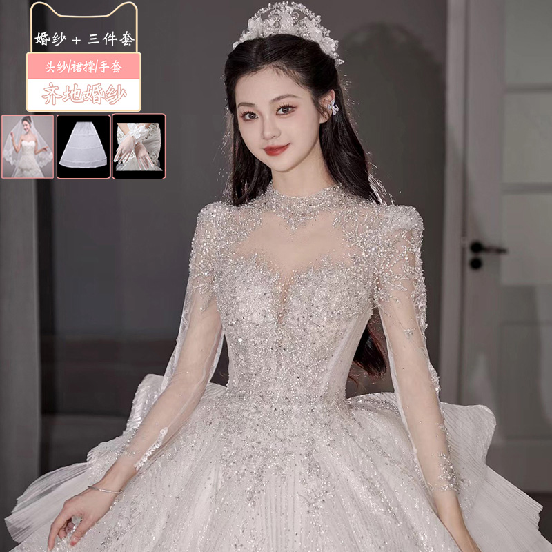  XL+White land model (wedding dress+three -piece set)  