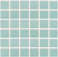 Озеро синий одиночный ледяной трещина