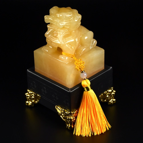 6 см. Желтый нефрит имитация льва Глава Цинь Шихуан Император Император Цяньлонг Кяньлон Дворец дворца дворца дворца дворца