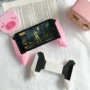 Phong cách Hàn Quốc cô gái hồng tim ăn gà tạo tác vua vinh quang thông minh cầm kính gamepad tay cầm chơi game free fire