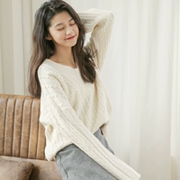 Однотонный трикотажный осенний дизайнерский милый свитер, в корейском стиле, V-образный вырез, 2020