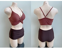 Кирпично красный