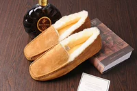 Бордовый.