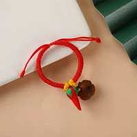 Детский сувенир для новорожденных, браслет из красной нити с гравюрой