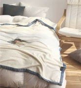 Nordic sofa đơn giản Four Seasons 1,5 đơn hoặc kép chăn luật Levin nhung chăn lạnh nap chăn thú chăn 2m - Ném / Chăn