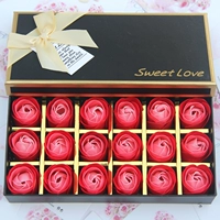 18 красных наборов красного