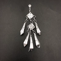 Общая длина двух кукольни составляет около 9 см в длину