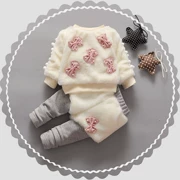 Quần áo trẻ em quần áo bé gái cộng với nhung dày Quần áo trẻ em 0 một 1-3 tuổi bé bé mùa thu và mùa đông hai bộ khí ngoại