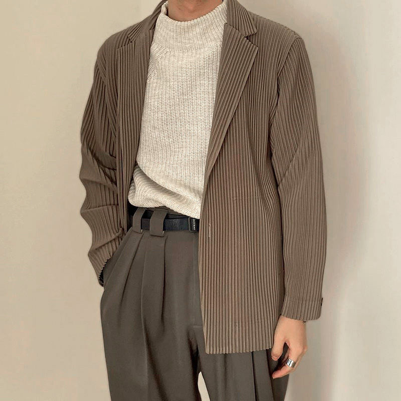 KhakiIssey Miyake fold jacket suit Crimping Pendant system leisure time man 's suit Button loose coat JD201 Hu Ge Same