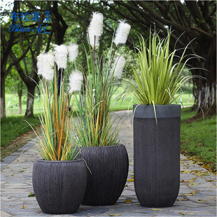 Стекло, сталь на открытом воздухе зеленые растения пейзаж цилиндр цветочный горшок геометрическая графика в форме большой Цветочная чаша торговый центр цветок цветок площади Слот -цветочный пруд