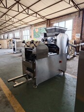 Переработке риса оборудование 商用不锈钢挂面机爬杆叠皮压面条一体机全自动湿面条机自动摆盘