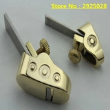 Разнообразная медная скрипка, пианино, медные металлические столярные изделия