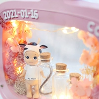 Розовый телевизор (с белой куклой теленка)