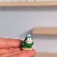 Маленький зеленый монстр около 2,5 см.