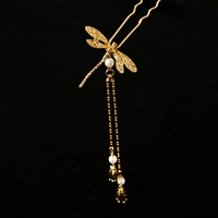 Dragonfly имеет золотой цвет с потоком воды
