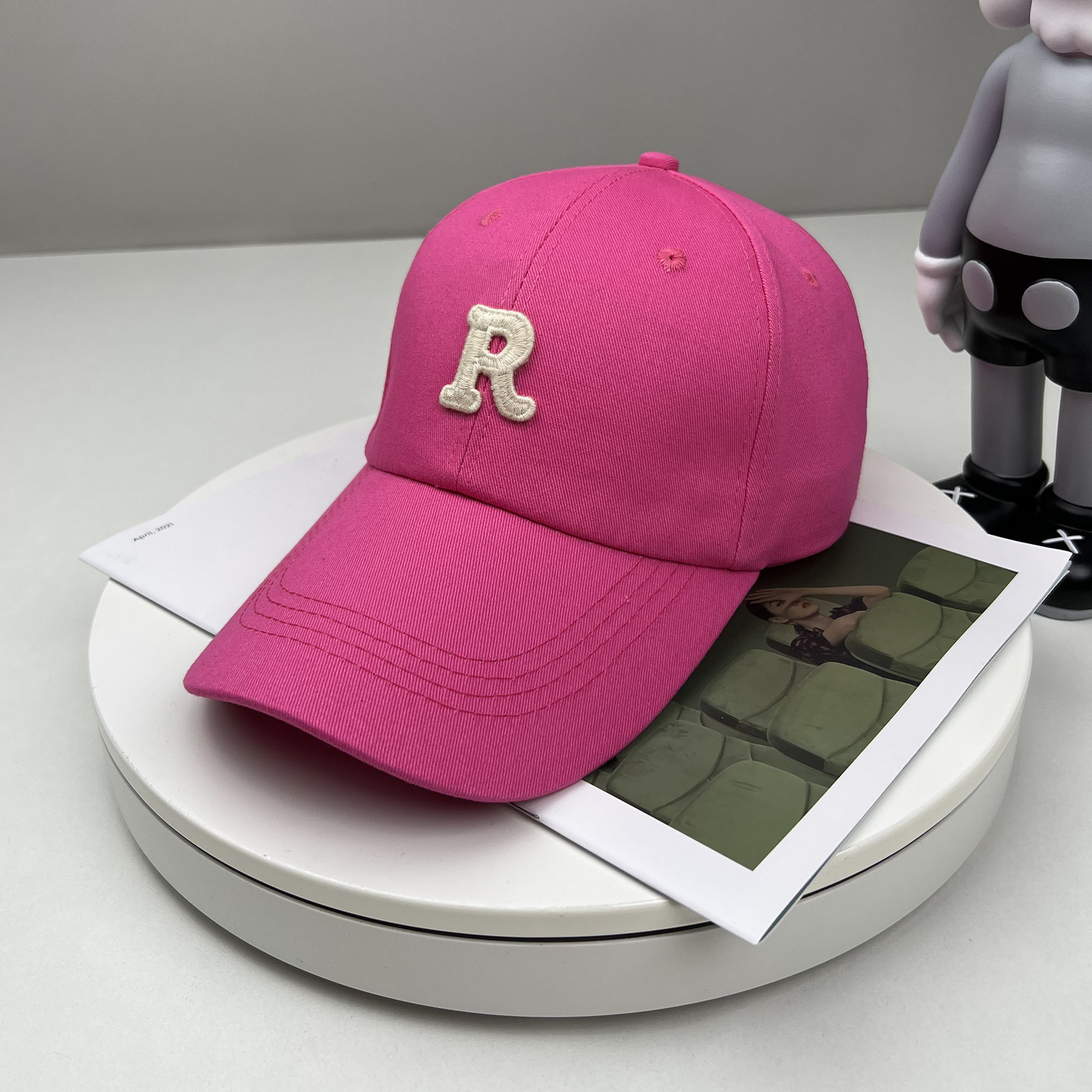 R mark rose red