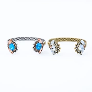 Vintage Bracelet Phụ nữ phong cách châu Âu và Mỹ cung cấp trang phục khí chất kim cương đá quý cũ lạnh vòng tay gió