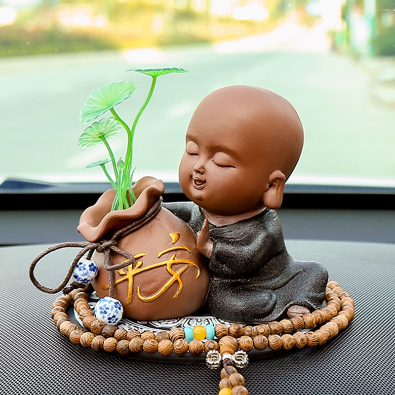 Trang trí ô tô sáng tạo tượng Phật nhà sư nhỏ dễ thương để giữ an toàn trang trí nội thất ô tô cao cấp phụ kiện ô tô cá nhân lót sàn oto 