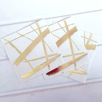 20 Белых полотенец с горячим золотом