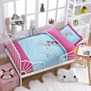 Thêu sản phẩm trẻ em giường bông chăn vườn ươm giấc ngủ ngắn bông bông nôi ba mảnh chứa lõi Liu Jiantao - Bộ đồ giường trẻ em