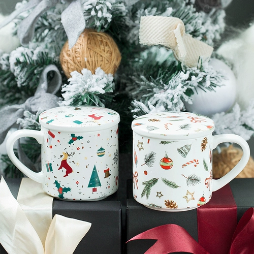 Cybil Christmas Cup Cup Cup с кепкой с ложкой керамической чашки маленькая мощность чашка детской чашки с водной чашкой