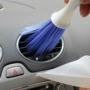 Xe ô tô điều hòa không khí ổ cắm bàn chải xe khoảng cách nội thất chổi rửa xe 360 độ
