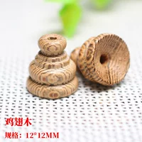 Одна из пяти слоев пагоды на больших куриных крылах древесина