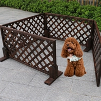 Деревянный забор собаки в помещении маленький средний размерный собака для собаки клетки для собаки на открытом воздухе.