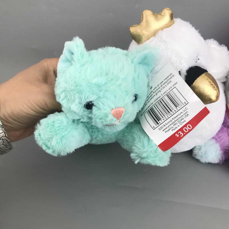 Green KittenJapan original single SANRIO sanrio  full dress Hello Kitty eat candied gourd on a stick Plush doll Pendant Ornaments