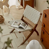 Складывание грецкого ореха Белая седла