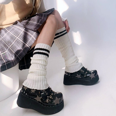 taobao agent Knitted JK sock set college style two horizontal bars pile pile of socks, black and white color -colored mid -socks, Japanese Harajukuya culture