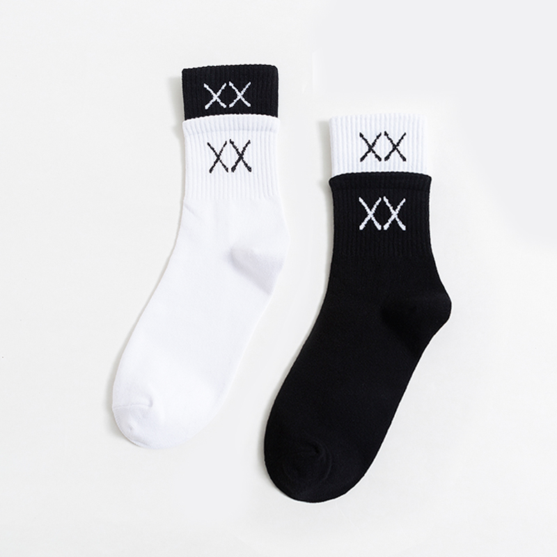 XX Stitching Black And White Mix And MatchCrazySocks letter xx black and white Double port socks men and women fashion Middle tube socks Europe and America Chaopai street Sports socks