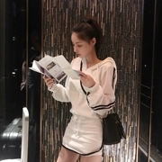 Đặt nữ Hàn Quốc phiên bản của mạng lưới lưới khâu áo len trùm đầu áo ngắn + quần short váy thể thao giản dị hai mảnh