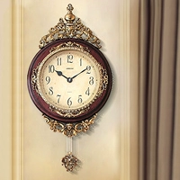 Европейская стиль висячих часов гостиная творческая стена колокол качалка ретро -американские атмосферные часы часы дома жилье