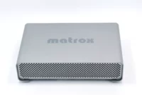 Matrox Mxo2mini транслирует высокий стандарт прозрачный видео.