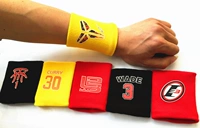 Thiết kế bóng rổ bông cổ tay thể thao bảo vệ đồ dùng cung cấp dây đeo cổ tay hơn James Curry Iverson McGrady quà lưu niệm - Dụng cụ thể thao băng quấn đầu gối chạy bộ