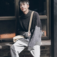 [Đặc biệt cung cấp] mùa đông màu sắc tương phản khâu dày nửa cao cổ áo thun áo len Hàn Quốc thanh niên lỏng áo len nam triều đồ nam đẹp